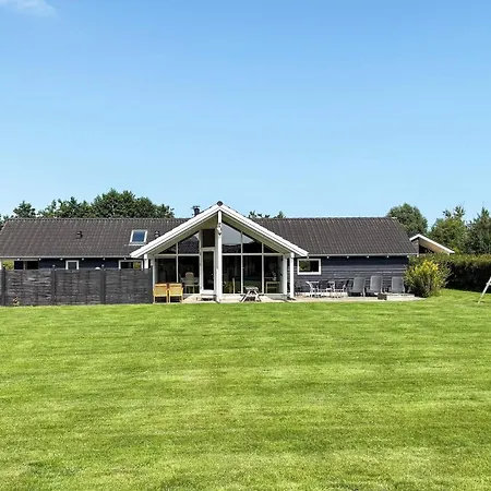 12 Person In Idestrup-by Traum