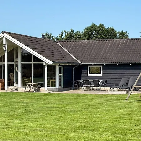 12 Person In Idestrup-by Traum