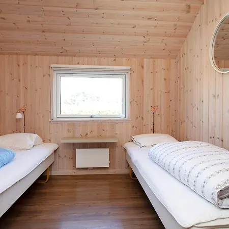 12 Person In Idestrup-by Traum *