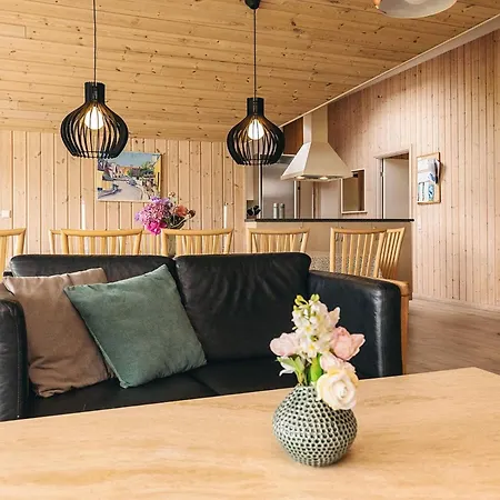 4 Star In Idestrup * Bøtø By