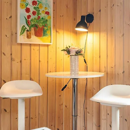 4 Star In Idestrup *