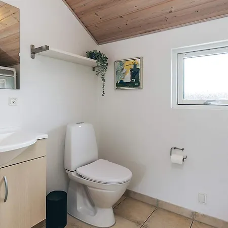 4 Star In Idestrup * Bøtø By