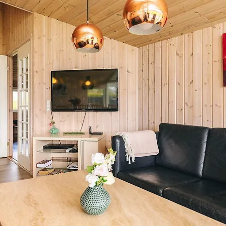 4 Star In Idestrup بيت للعطل Bøtø By